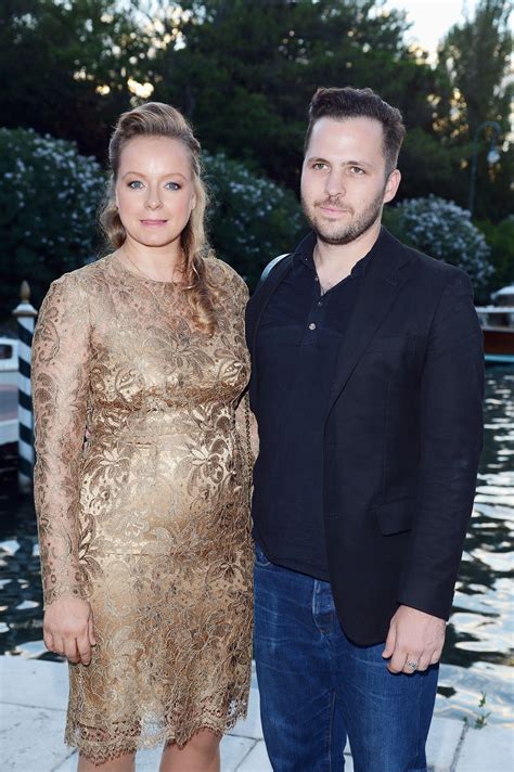 is samantha morton married